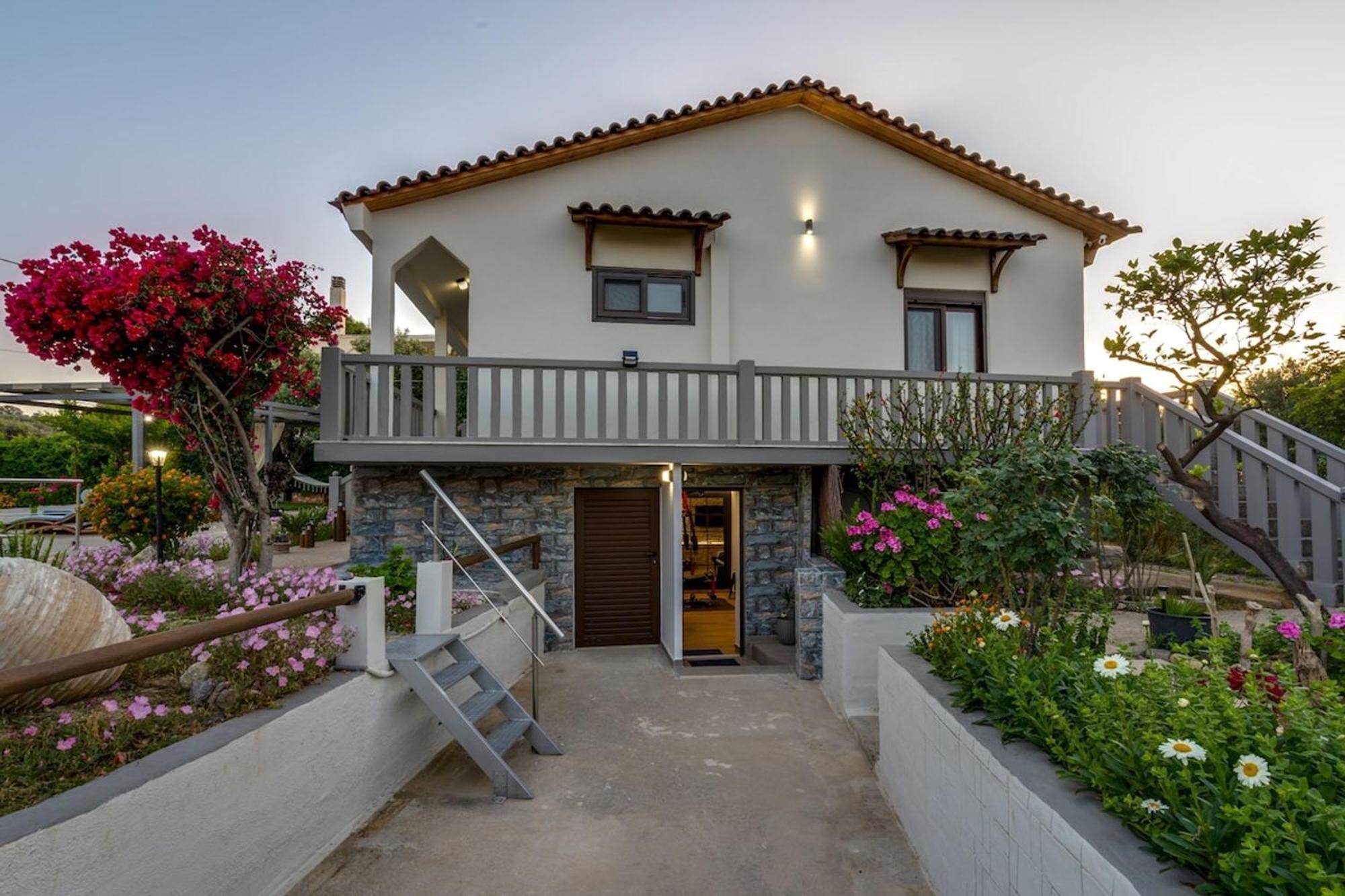 Santy Villa - Gerani Gerani  Ngoại thất bức ảnh