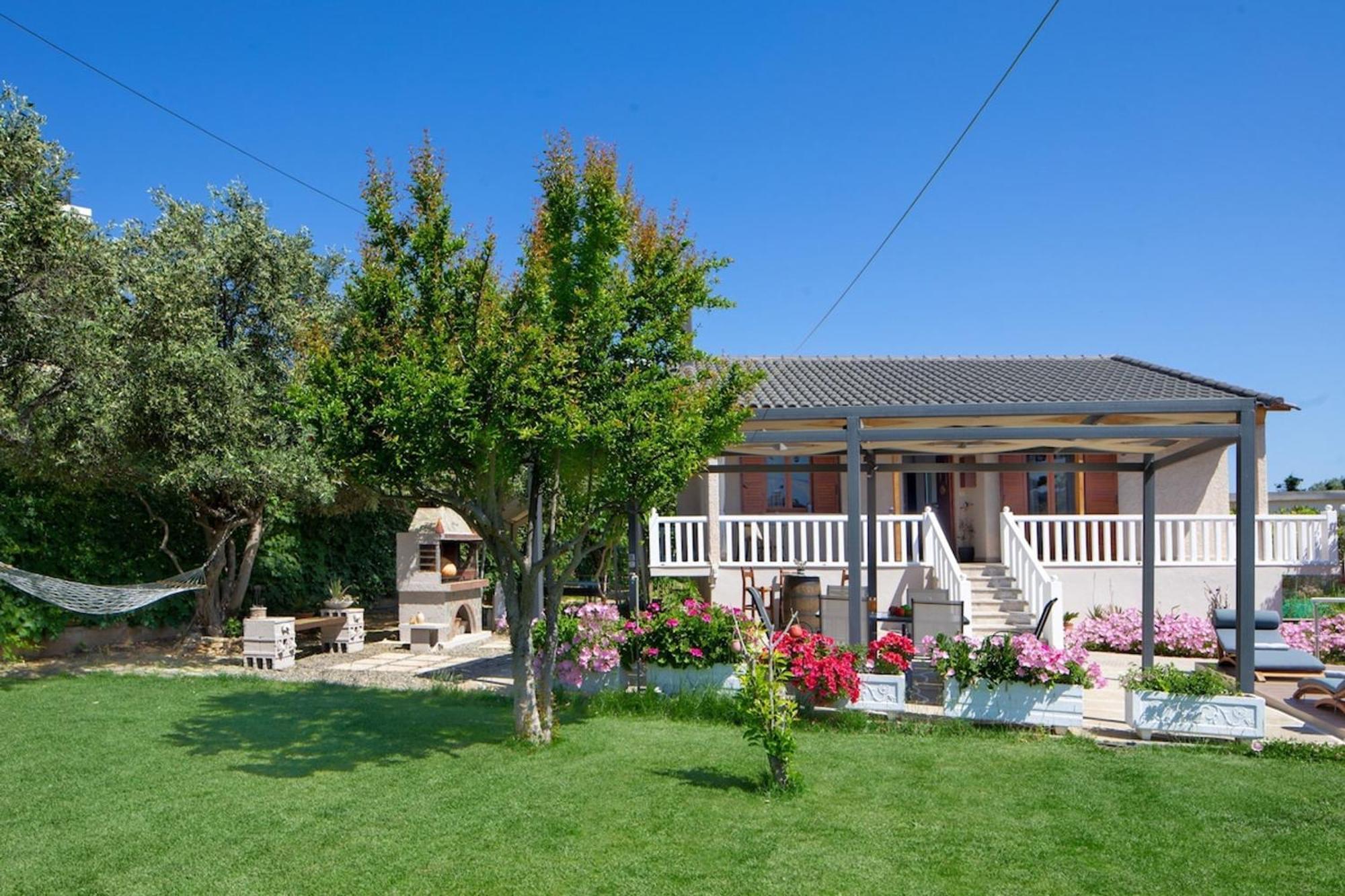 Santy Villa - Gerani Gerani  Ngoại thất bức ảnh